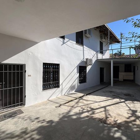 שקודר Onetwosleep Guesthouse מראה חיצוני תמונה