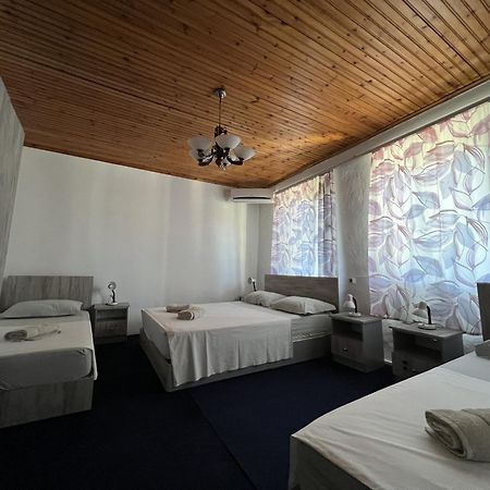 שקודר Onetwosleep Guesthouse מראה חיצוני תמונה