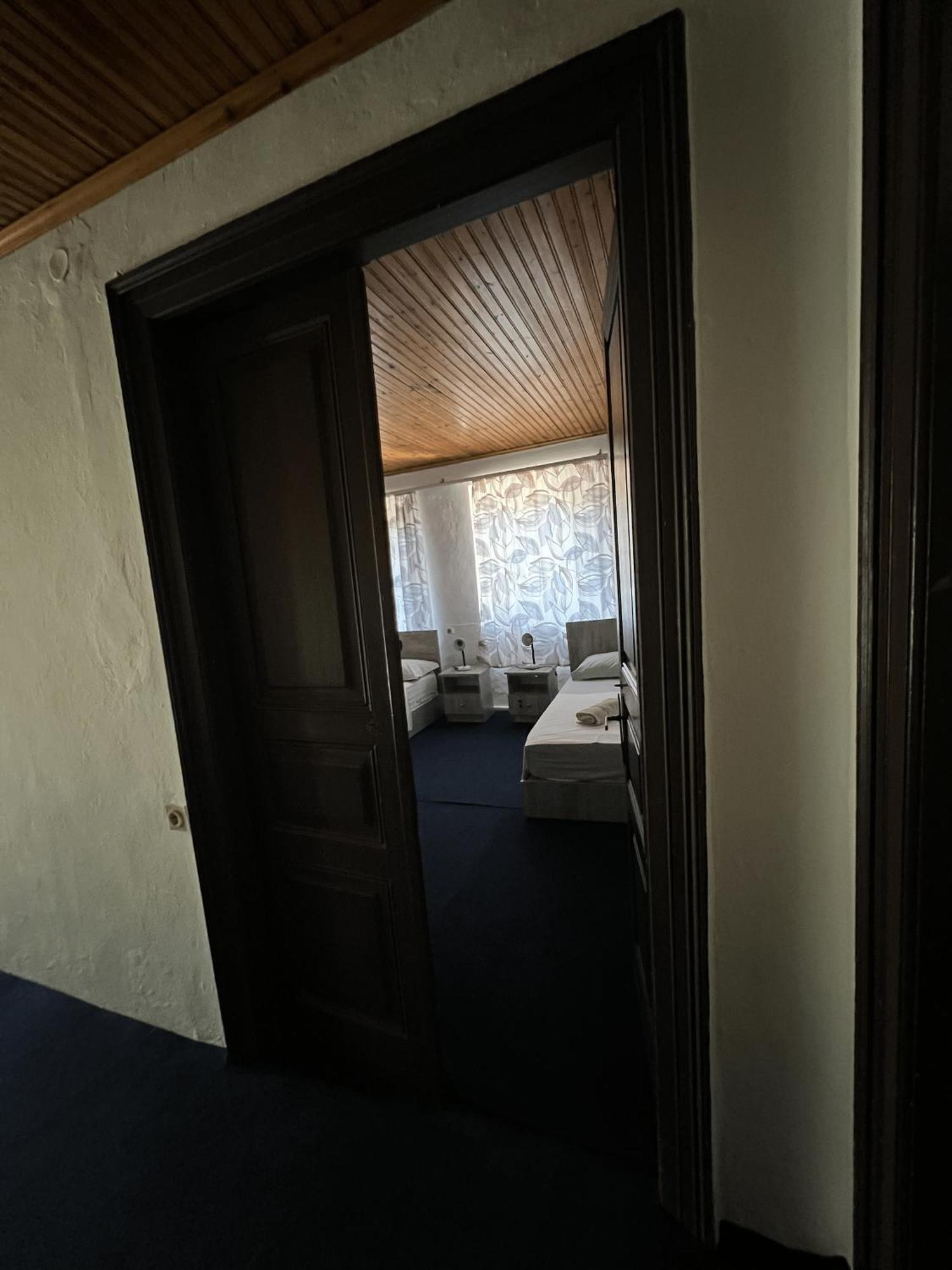 שקודר Onetwosleep Guesthouse מראה חיצוני תמונה