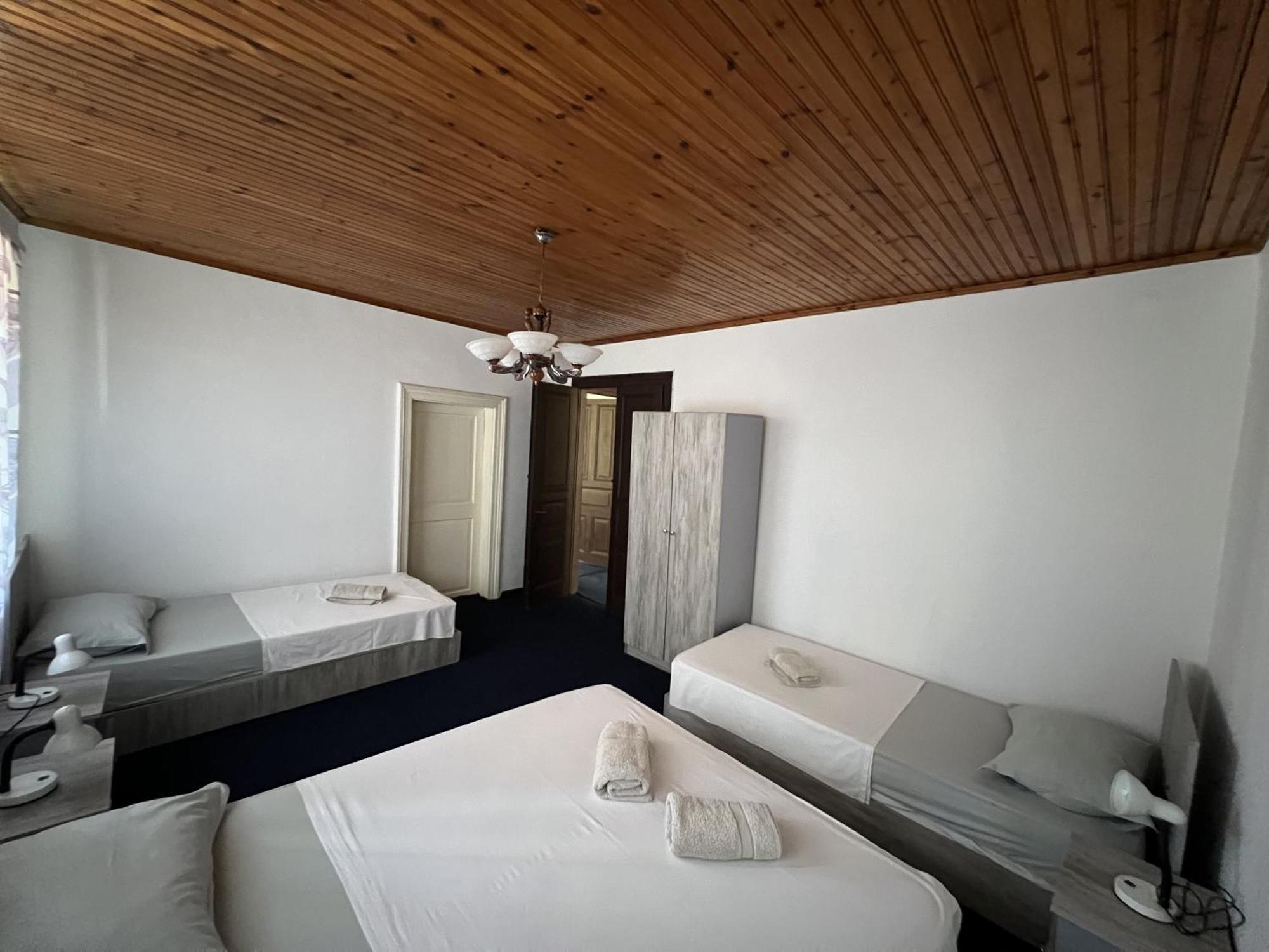 שקודר Onetwosleep Guesthouse מראה חיצוני תמונה