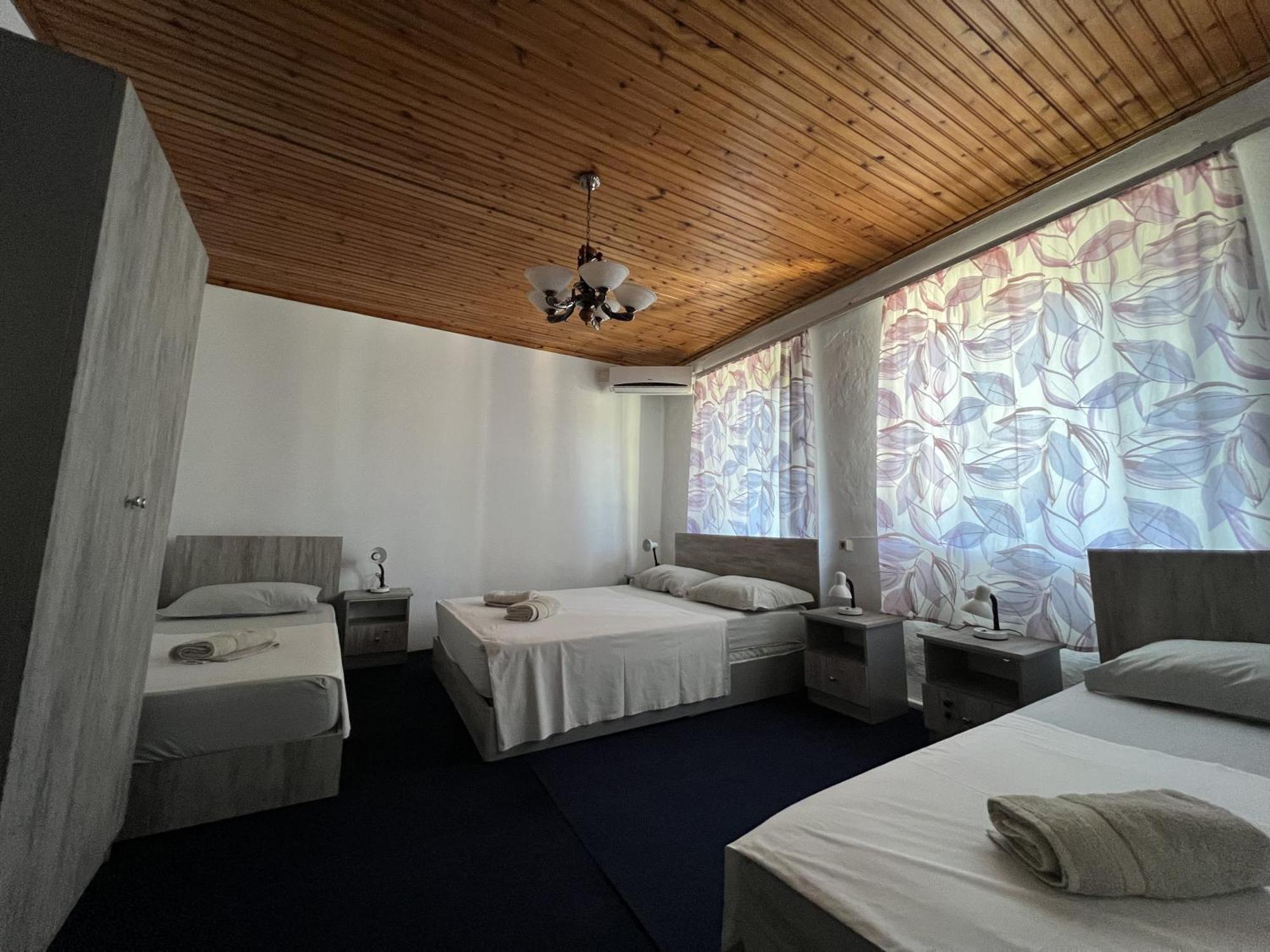שקודר Onetwosleep Guesthouse מראה חיצוני תמונה