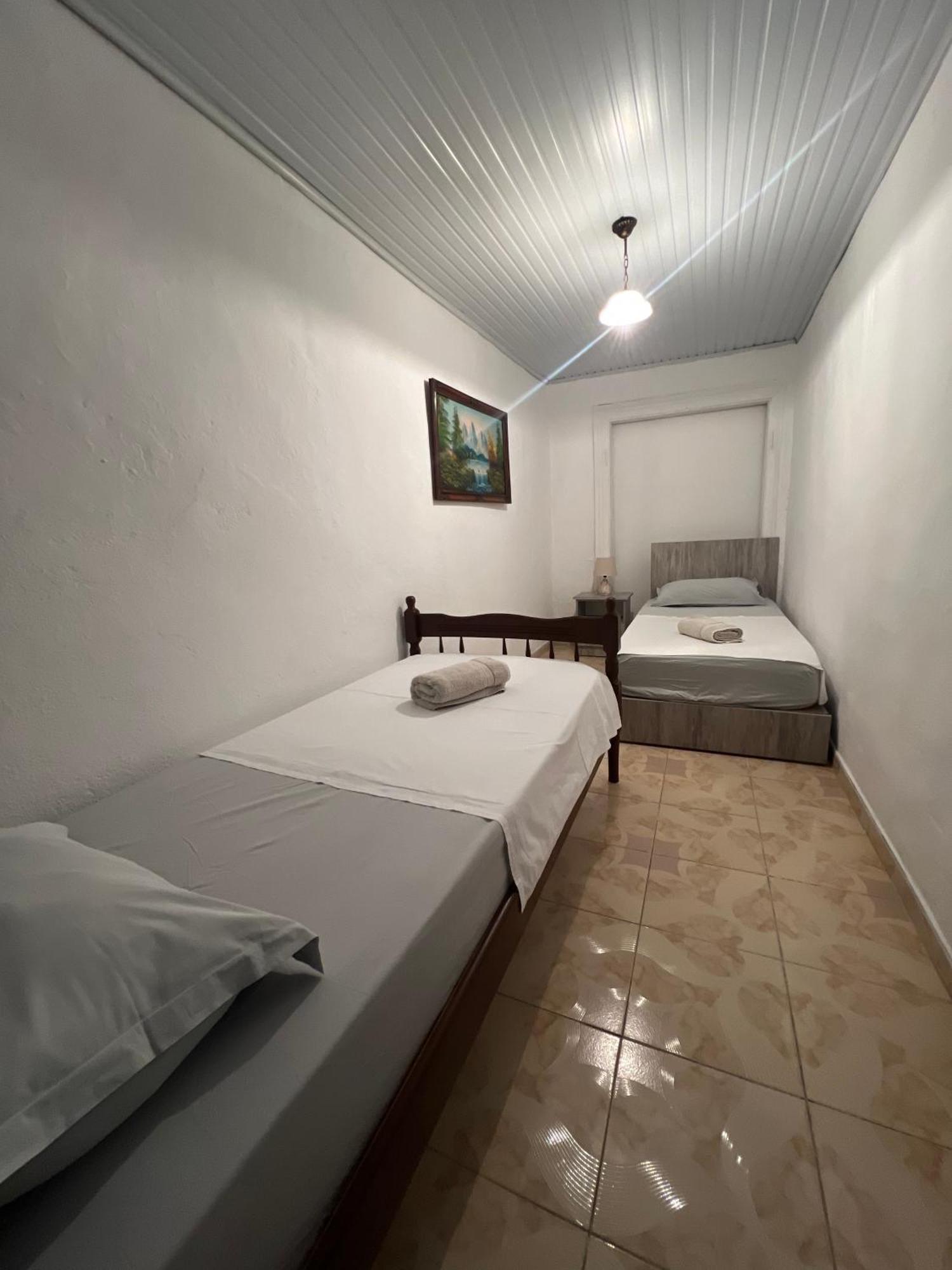 שקודר Onetwosleep Guesthouse מראה חיצוני תמונה